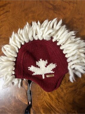 🍁 VINTAGE deLux Wool Mohawk Beanie // Canadiana Gorpcore Statement Piece OSFM